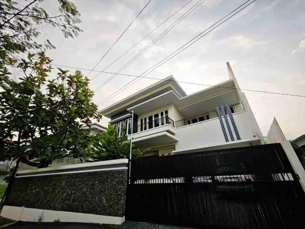 Rumah Mewah Lokasi Elit di Gajah Mungkur Semarang