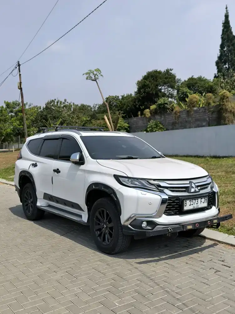 PAJERO SPORT DAKAR ISTIMEWA