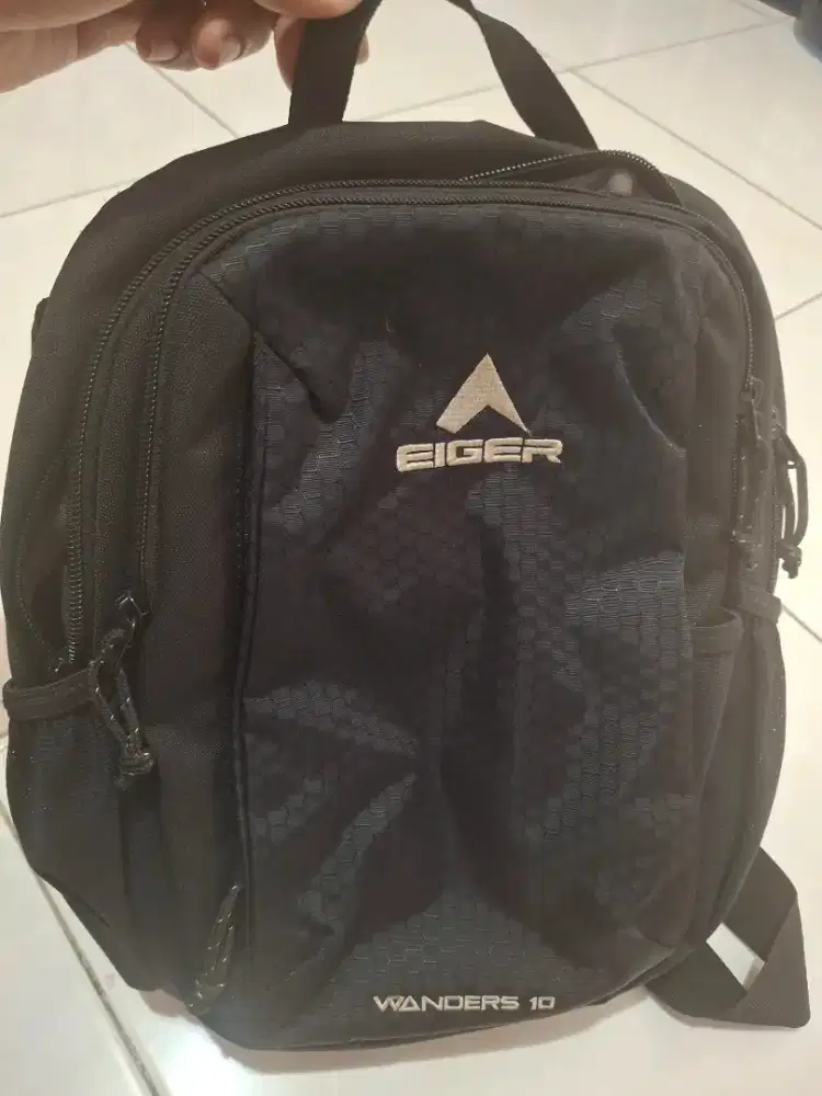 Tas eigwe warders 10