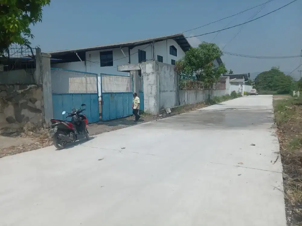 Disewakan gudang 2100m2 Jl. Bojongbuah-Cilampeni