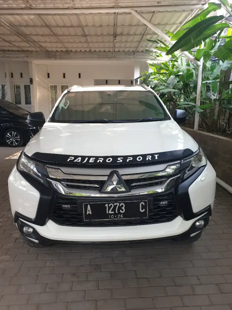 ⁸Pajero Sport Dakar