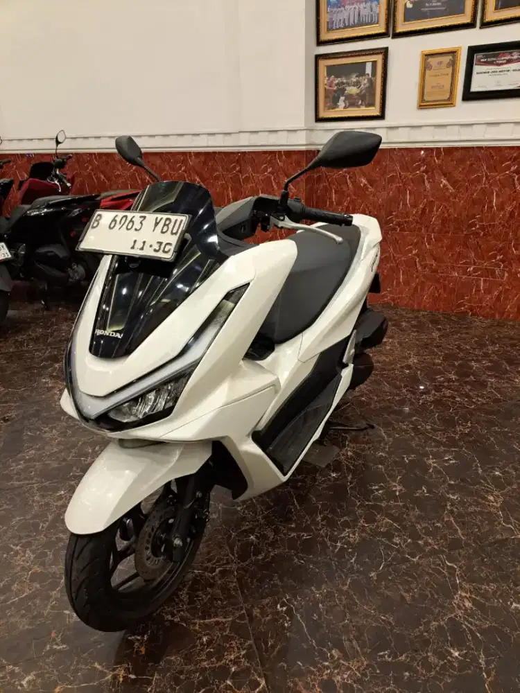 DP 2.5JT HONDA PCX 160CBS 2025 BISA CASH KREDIT TUKARTAMBAH