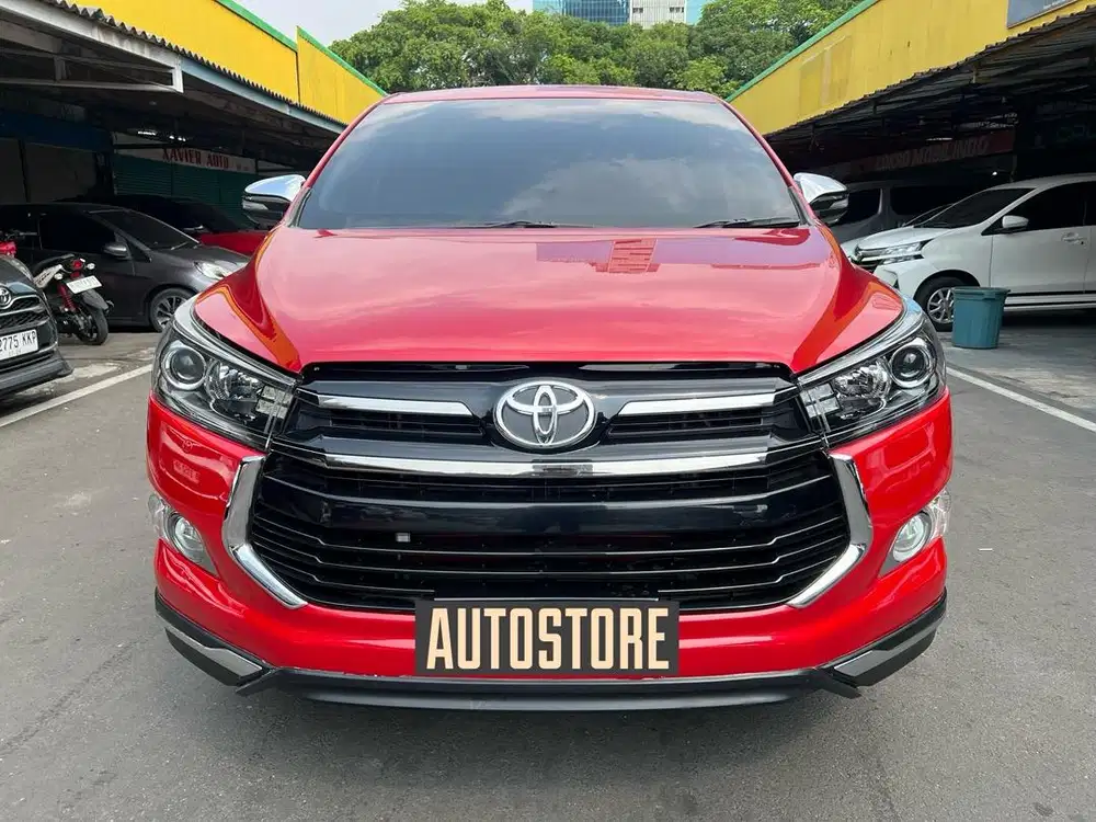 Toyota Innova Venturer 2.0 Bensin Matic 2017 Merah G V Q 2018 2019