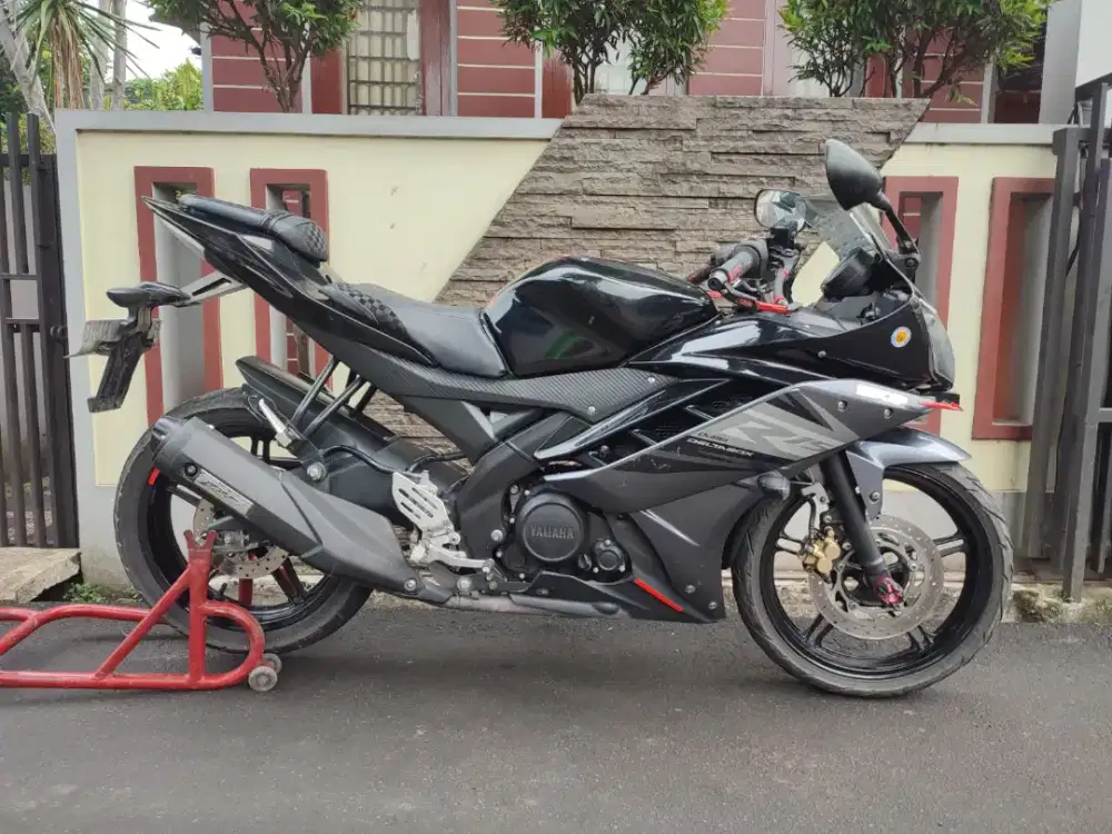 YAMAHA R15 V2 TAHUN 2014