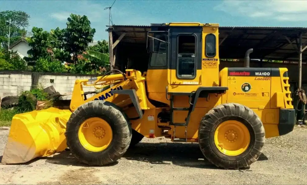 LOADER KOMATSU WA100-3