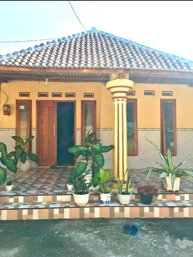 Dijual Rumah di Manyaran dekat Bandara Dhoho Kediri