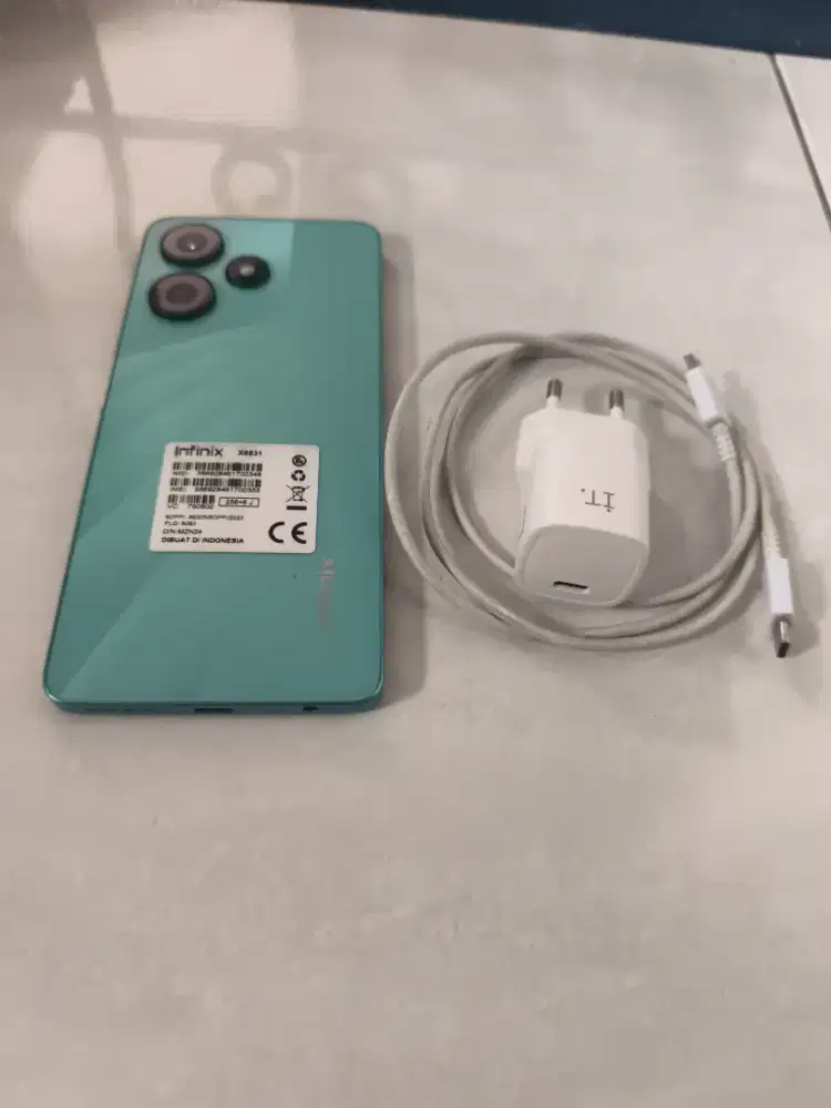 Infinix hot 30 8/256 hijau mulus hp charger