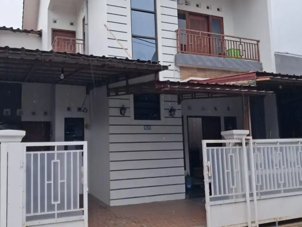 Dijual rumah 2 lantai perumahan grand tembalang regency dekat kampus undip