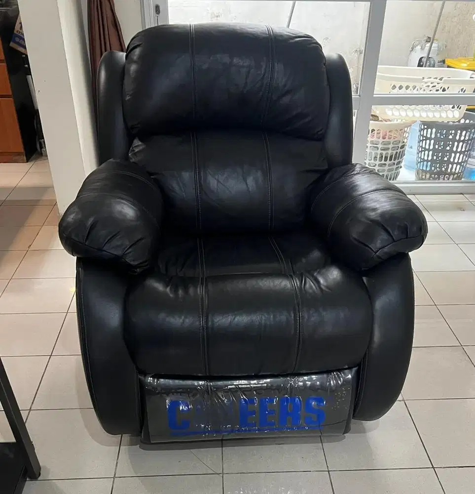 Sofa Recliner INFORMA CHEERS Original – Kondisi 95%
