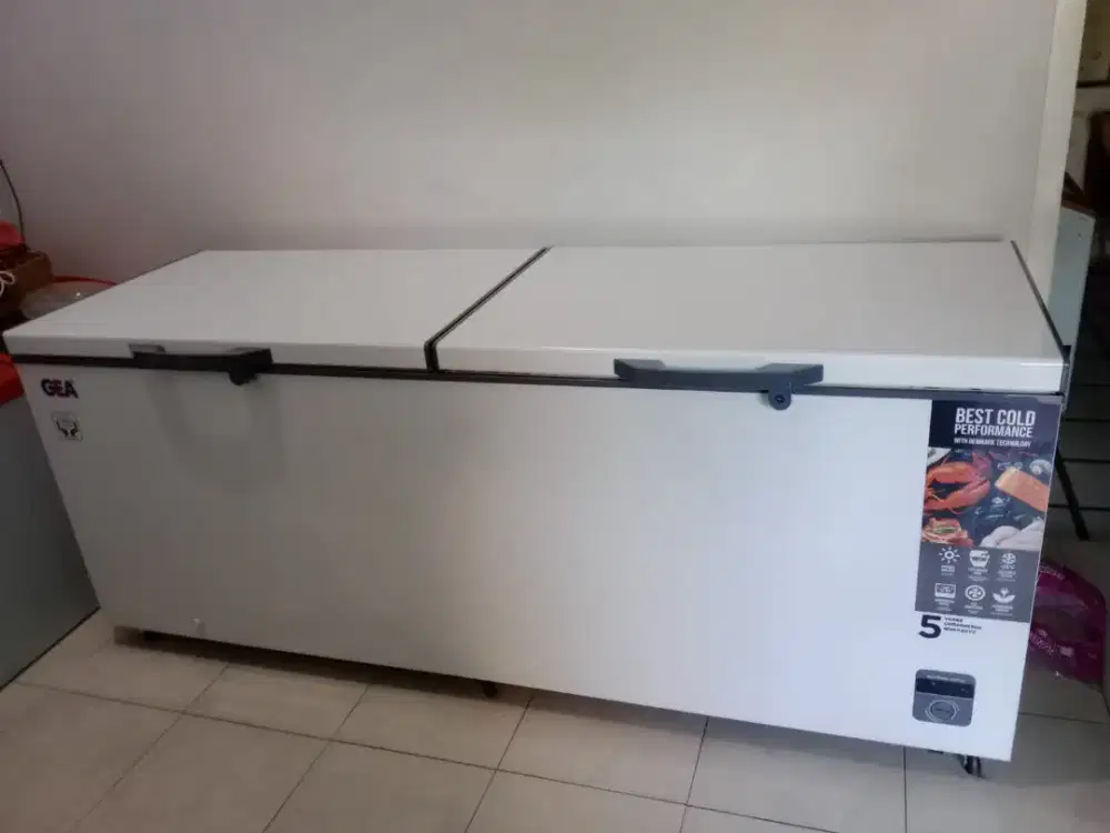 Jual freezer bekas merk gea