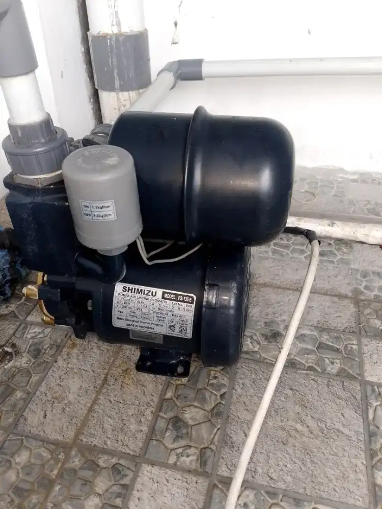 Jasa service elektronik
