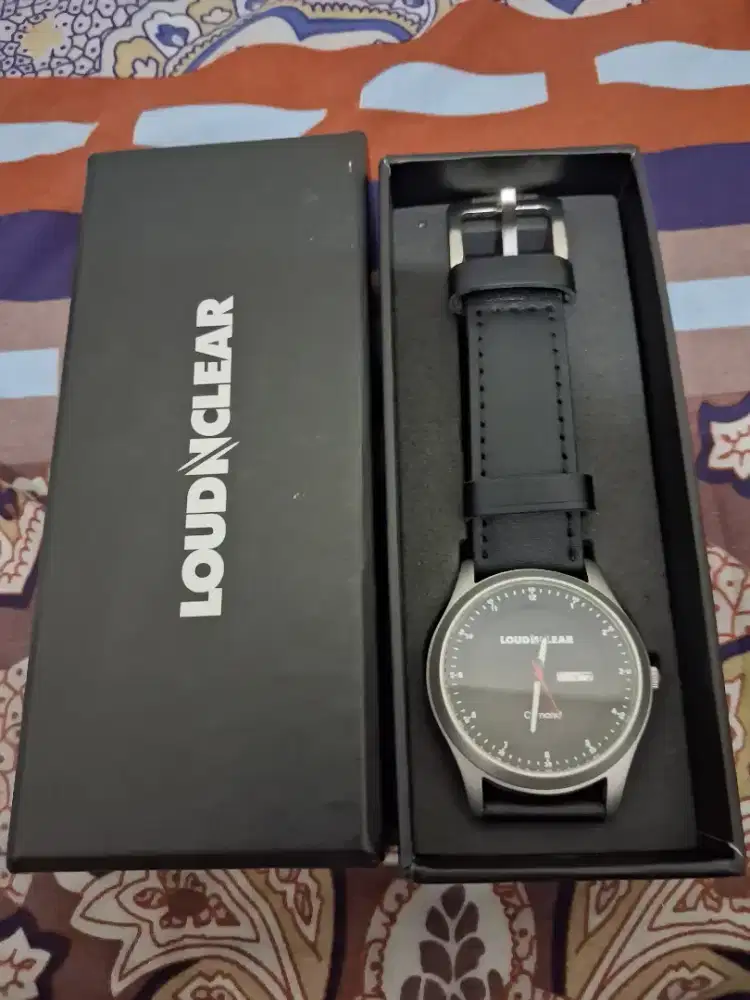 Jam Tangan LOUDNCLEAR