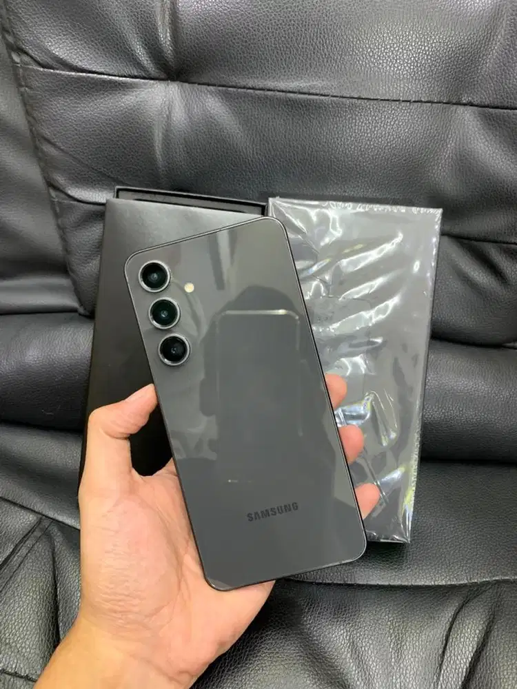 Samsung S24 Fe 8/256 GB Like New