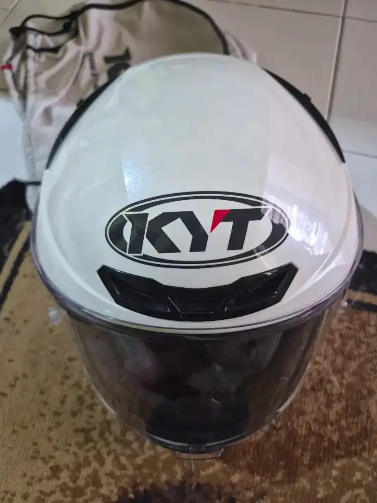 Dijual Helm Full Pace KYT