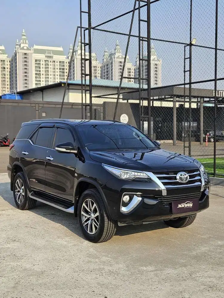 Toyota Fortuner SRZ matic 2016

Bensin