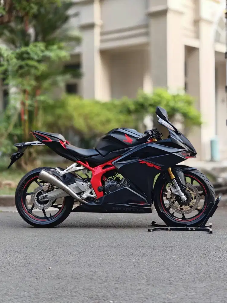 HONDA CBR 250RR ABS HITAM 2019 KM LOW PAJAK PANJANG SUPER GRESS