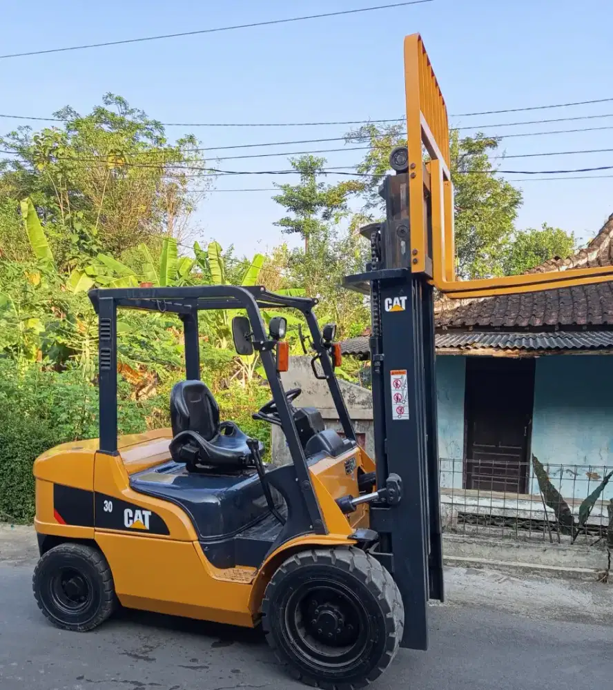 Forklift 3 Ton Caterpillar 2020 Original Istimewa