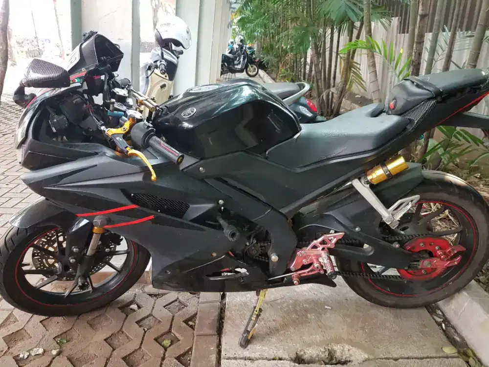 Motor R15 V3 th.2019 jarang di pake sejak punya motor metik