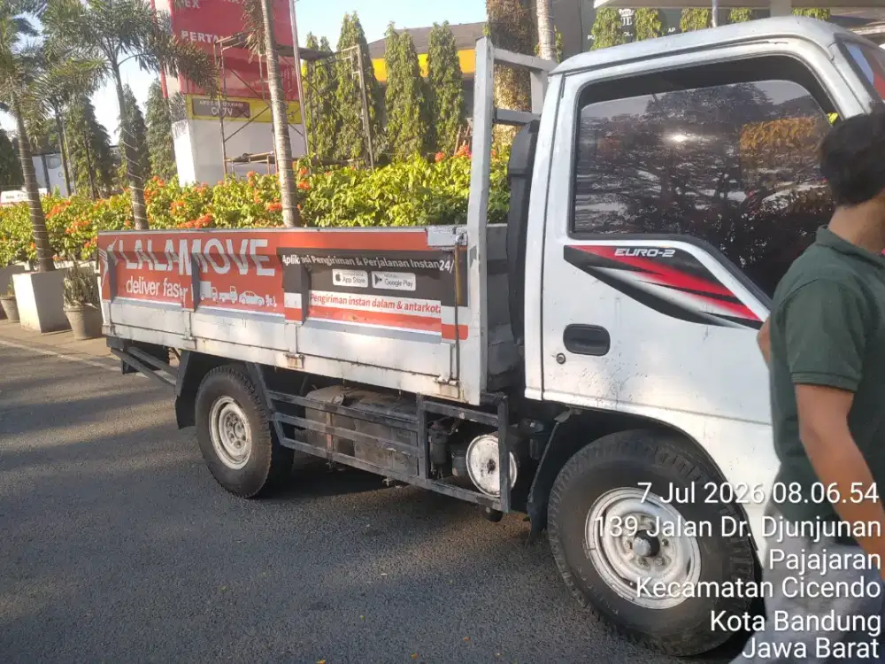 Dibutuhkan supir berpengalaman & pekerja keras