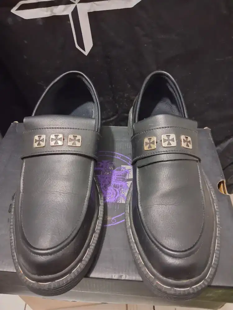 Shoes slip on leather