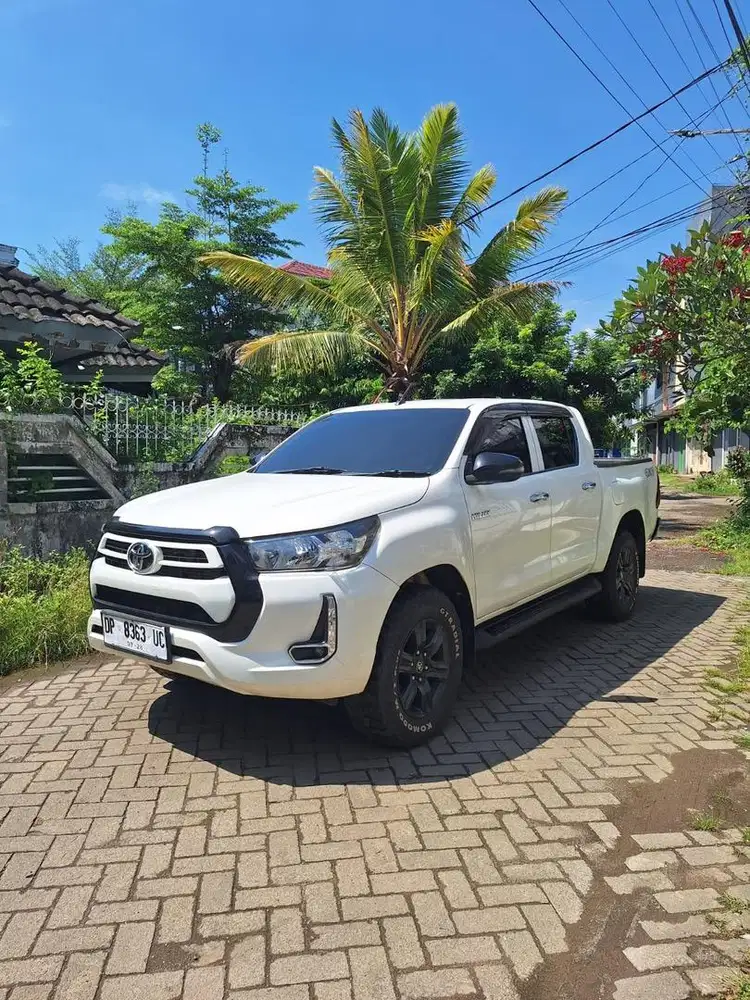 Toyota Hilux double Cabin 2023 4x4