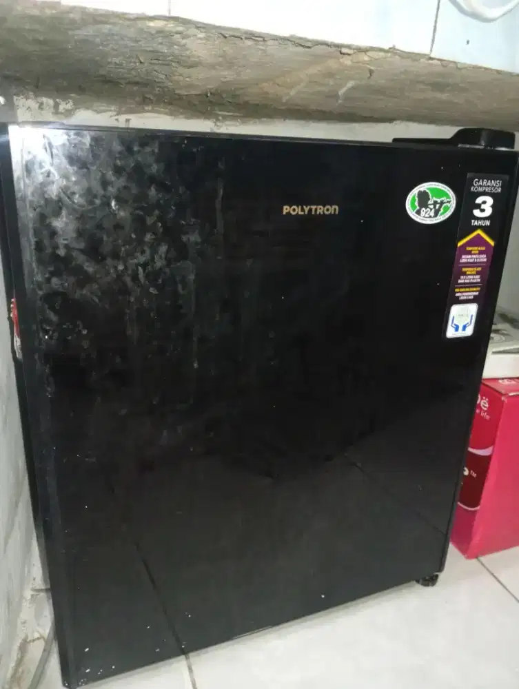 Kulkas mini, rice cooker mini, pemanggang roti, timbangan kue