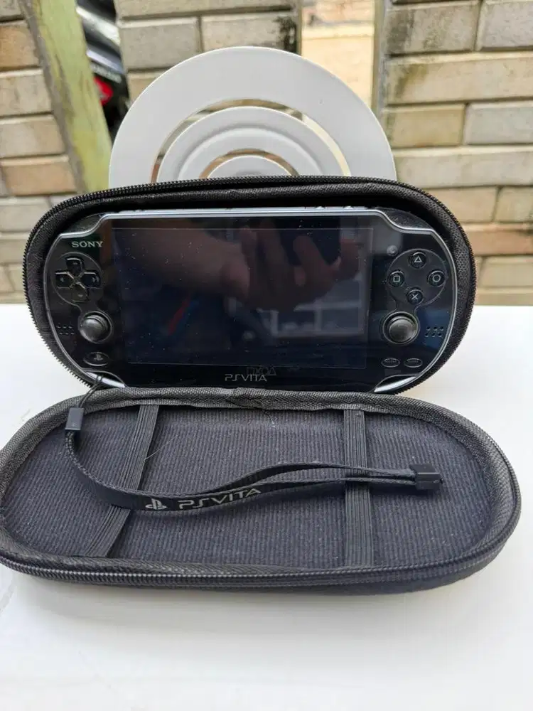 PS Vita PCH-1004