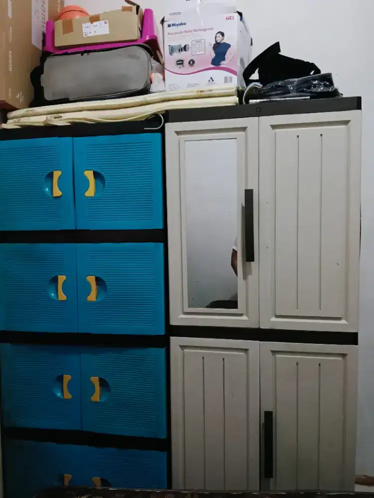 Dijual 2 paket lemari pakaian