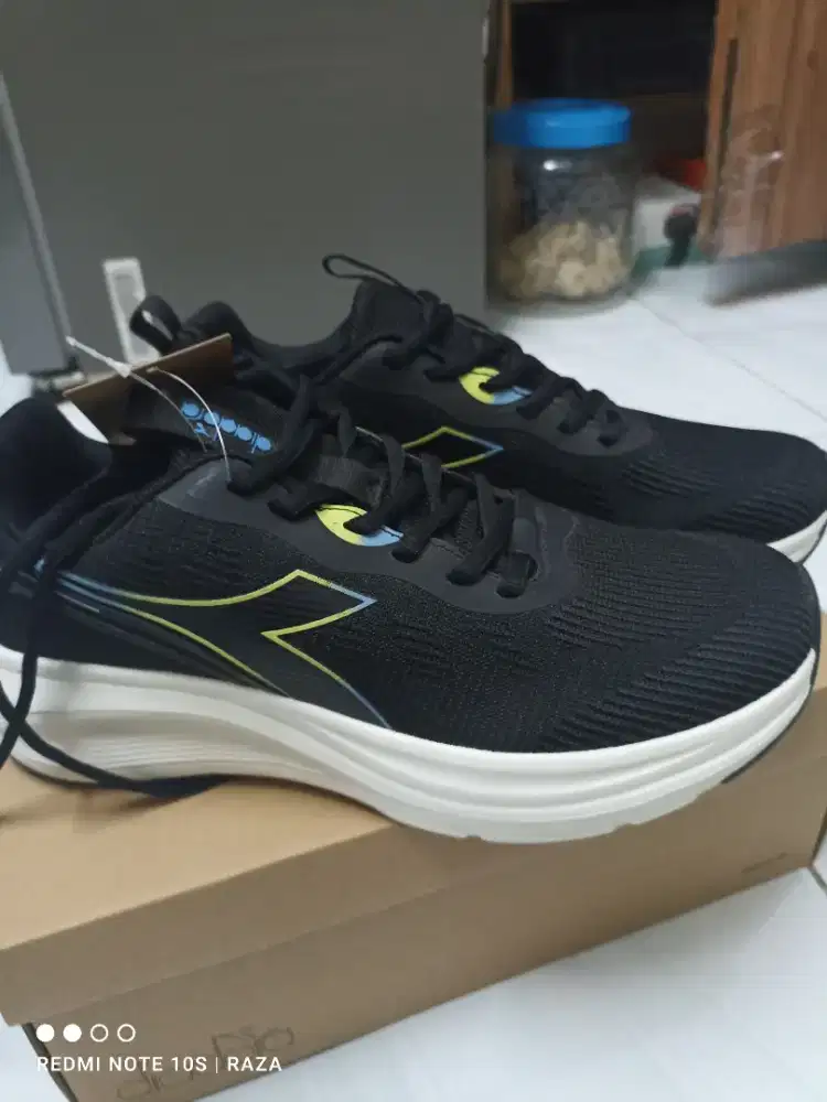 Sepatu running diadora original no 42