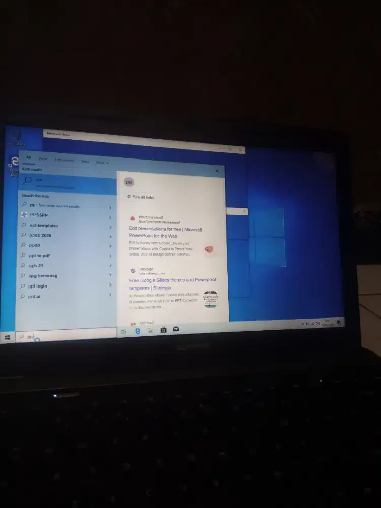DI JUAL LAPTOP COMPAQ WINDOWS10