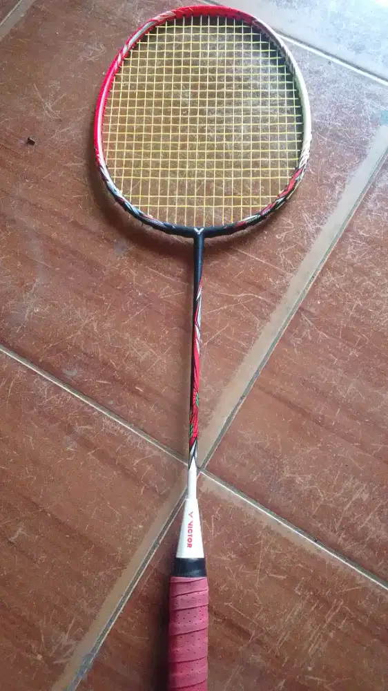 VICTOR THUSISTER RYUGA 1