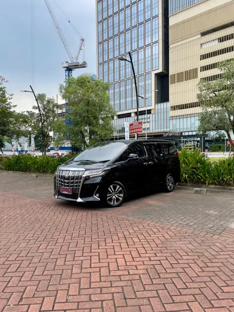 Toyota Alphard 2.5 G AT 2020 
Black on Black SIAP PAKAI
