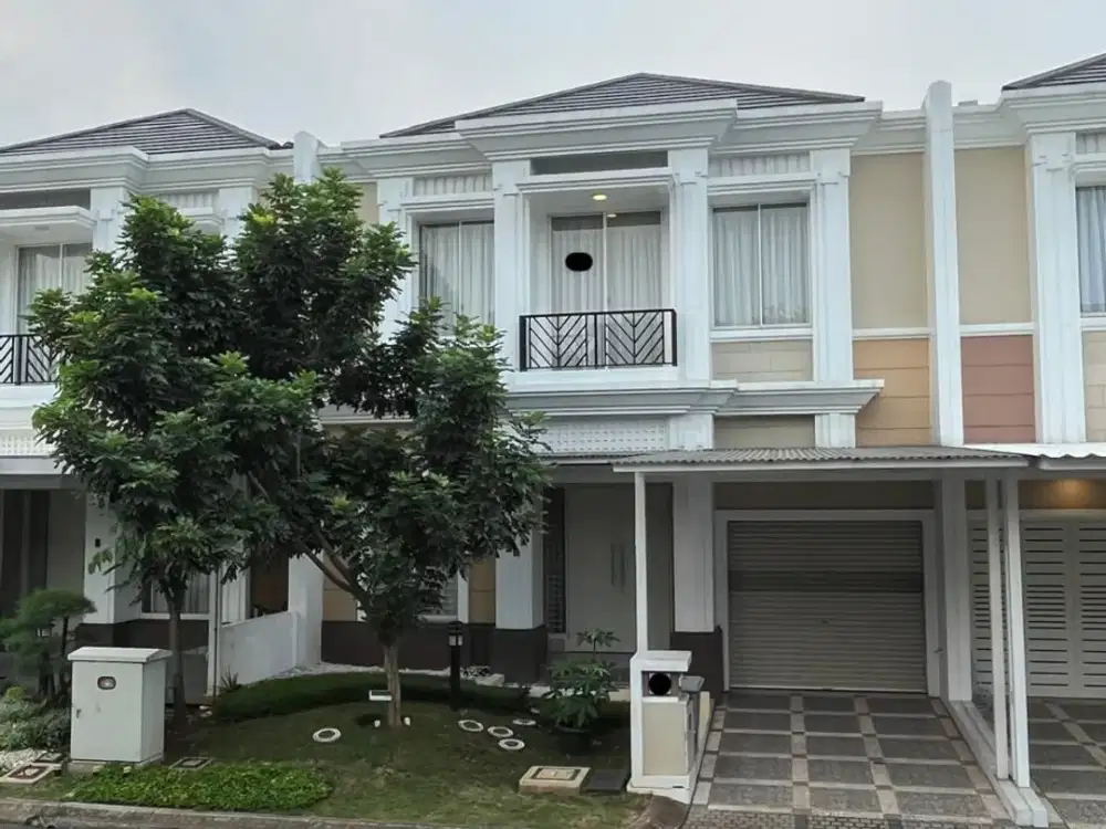 Rumah 2 Lantai 4+1 Kamar Hadap Barat Laut di Flaminggo