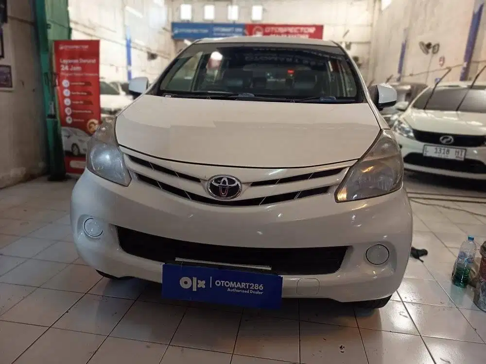 TOYOTA 2015 AVANZA E 1.3 MT PUTIH 
JL.RAYA KENJERAN 286 OTOMART286