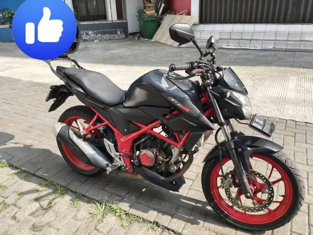 CB150R Streetfire Hitam Merah