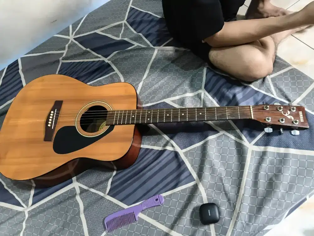 Yamaha gitar F310