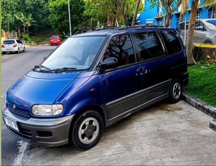 Di Jual Nissan Serena C23