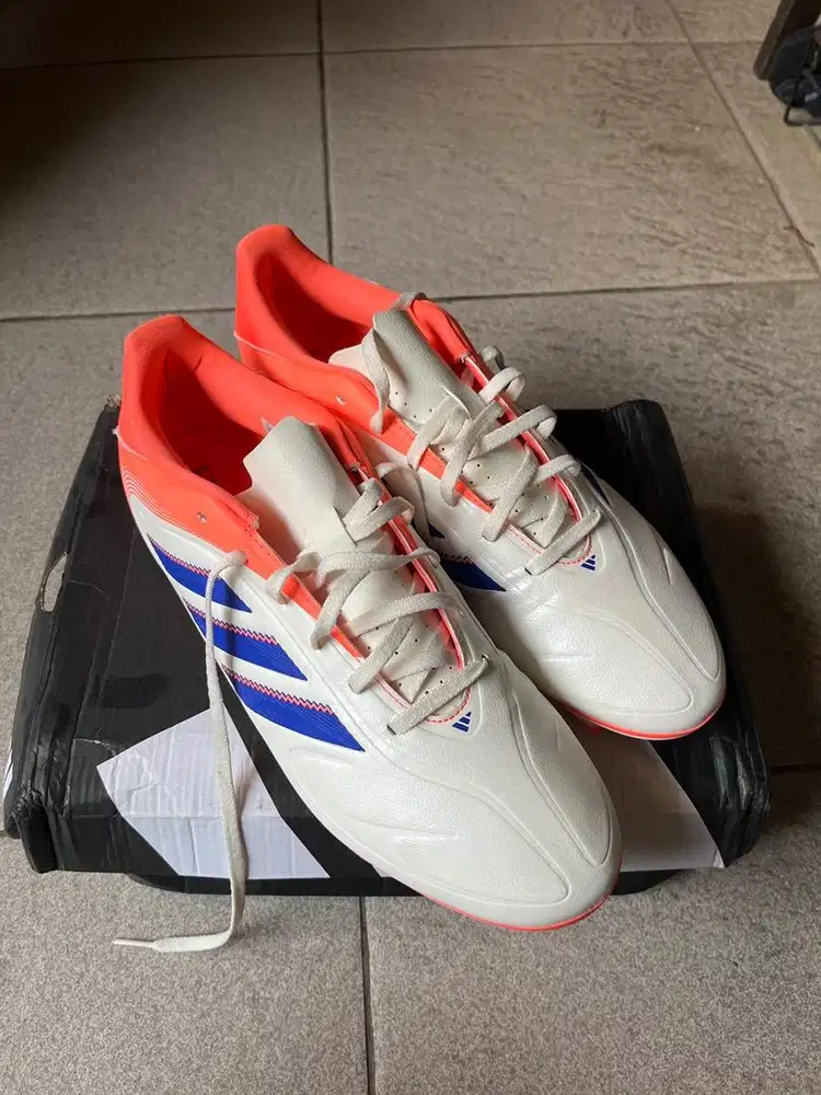 Sepatu Bola Adidas Copa Pure III Club fg