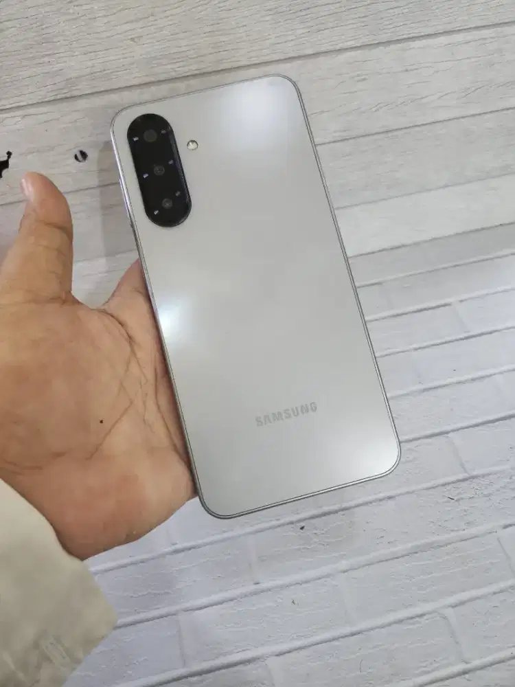 Samsung a17 8/128