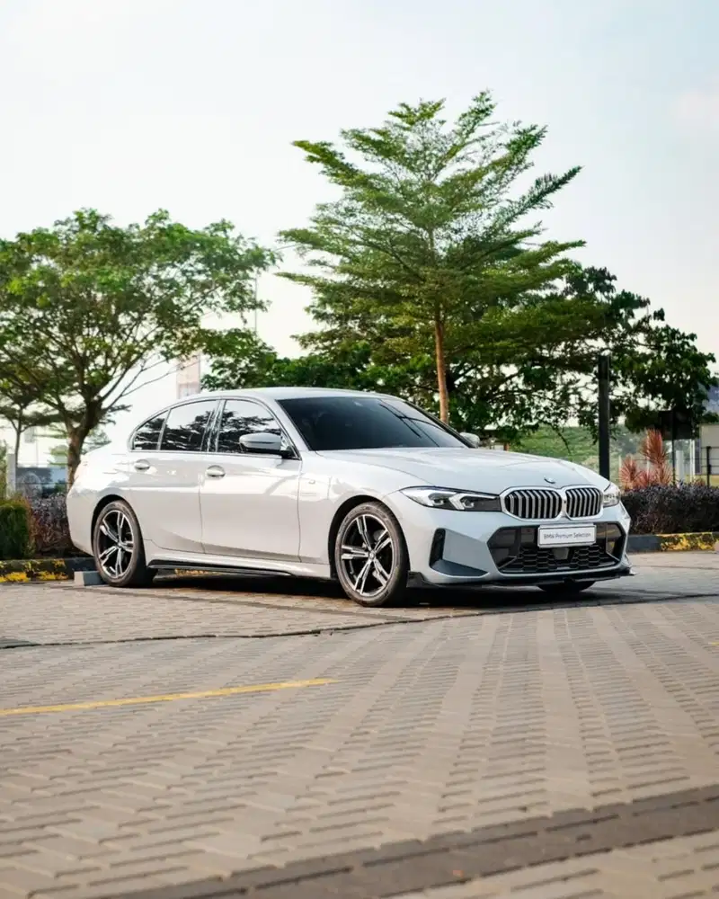 BMW 320i M Sport NIK 2024 Low KM