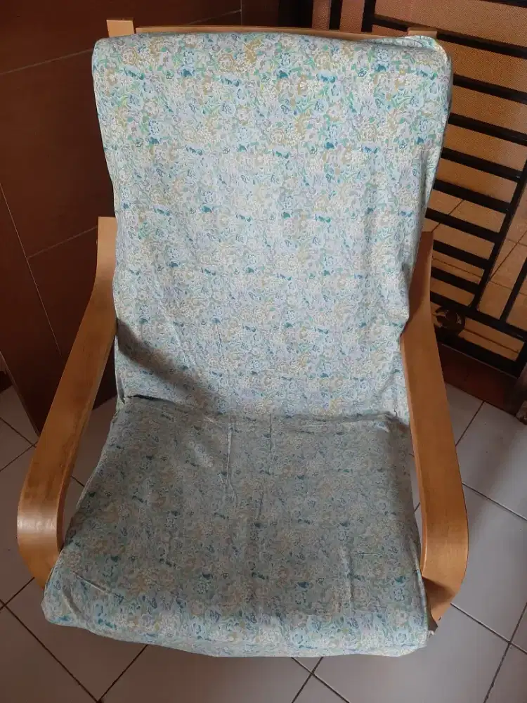 Kursi santai kayu