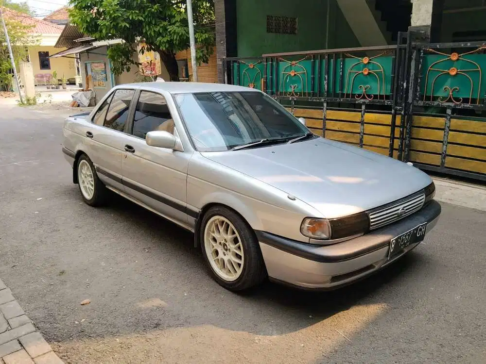 Nissan Sentra 1996 Bensin