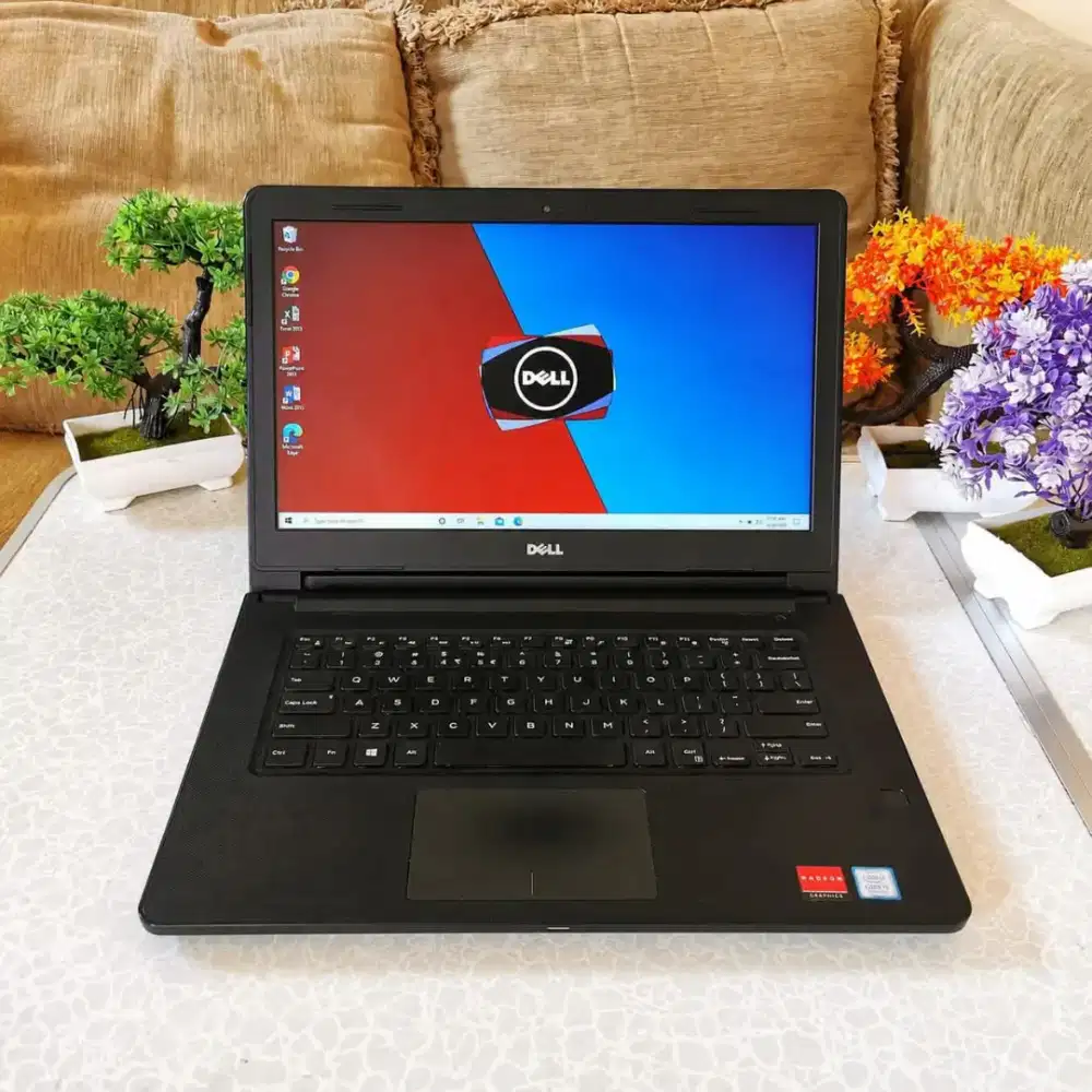Laptop Ringan, Performa Kencang, Cocok untuk Sekolah & Desain!