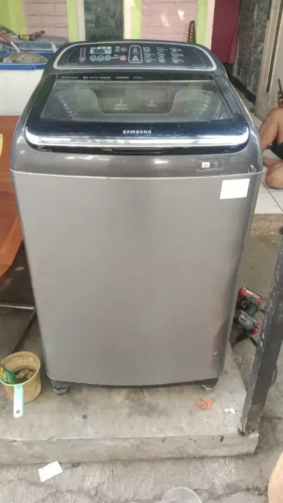 Mesin cuci dan mesin dryer