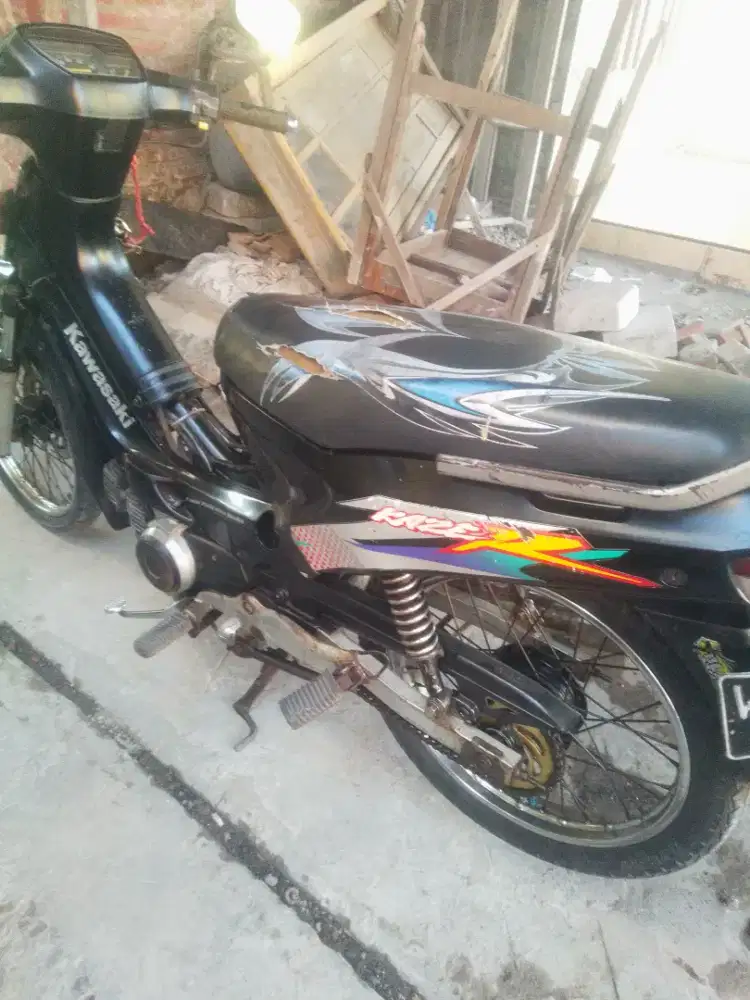 Motor Bekas Kaze R 2002