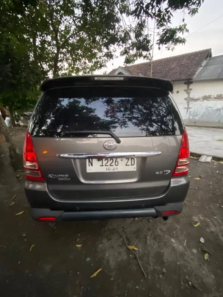 Innova 2008 Bensin matic V Luxury