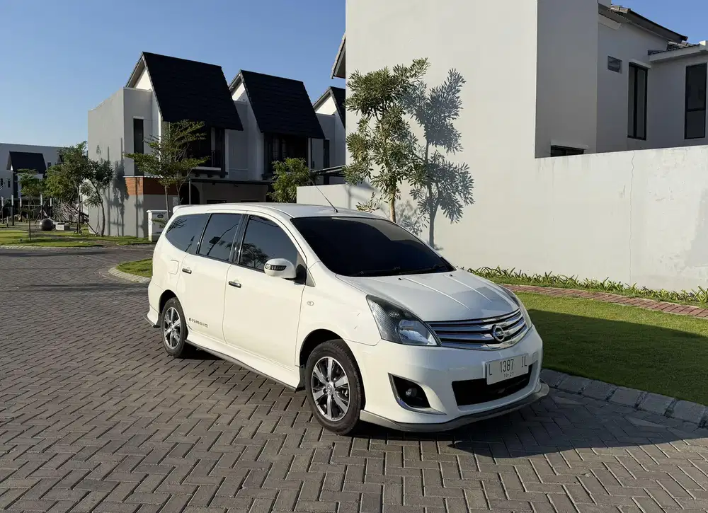Nissan Grand Livina HWS 1.5 Manual