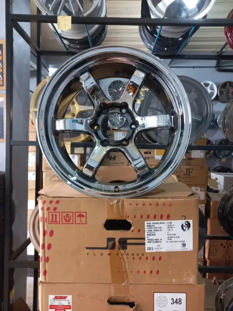 Velg advan rgd r18 6x139 lbr9 et0