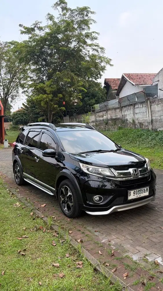 Honda BRV Prestige AT Hitam Metalic
