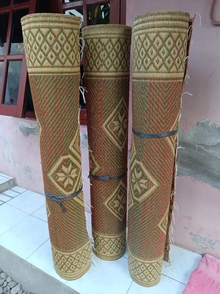 Tikar gulung panjang